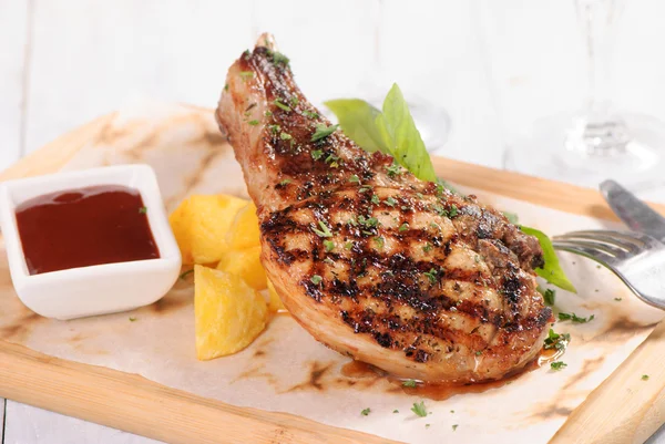 Gegrilltes Schweinefleisch — Stockfoto