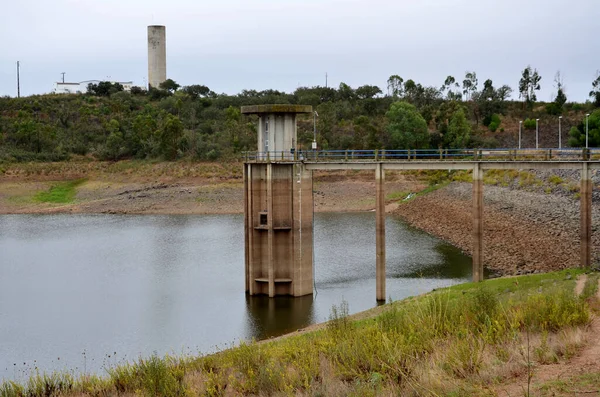 Torre Entrada Água Reservatório Uma Barragem Alqueva — Fotografia de Stock