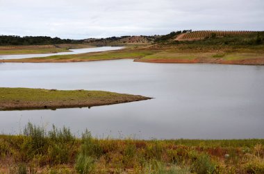 Alqueva rezervuarına bak