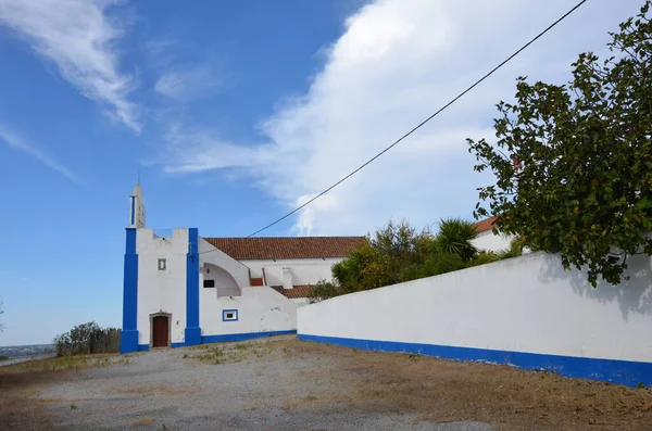 Capela Típica Alentejo Pintada Branco Azul — Fotografia de Stock