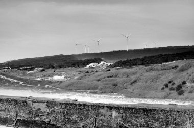 Rüzgar kuleleri ile manzara