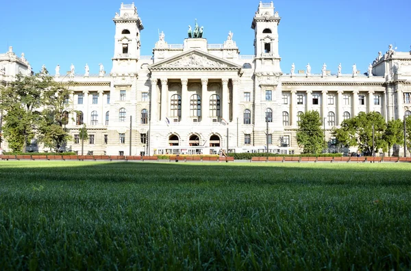 Edifício histórico em Budapeste — Fotografia de Stock