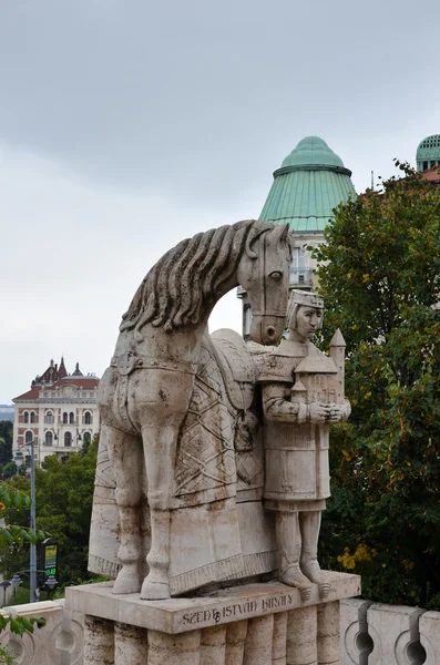 圣斯蒂芬斯雕像在布达佩斯 — 图库照片