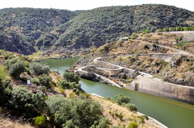 Miranda mı Douro Barajı Portekiz
