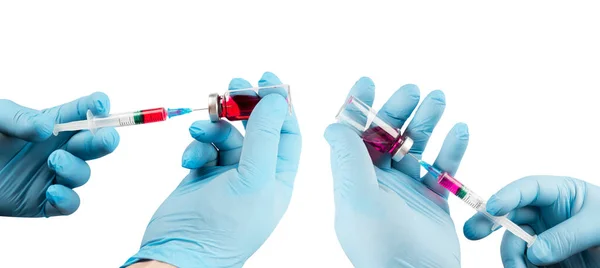 Vaccinatieapparatuur Met Injectiespuit Ampul Hand Van Arts Verpleegkundige Plaatsen Gezondheidszorgconcept — Stockfoto