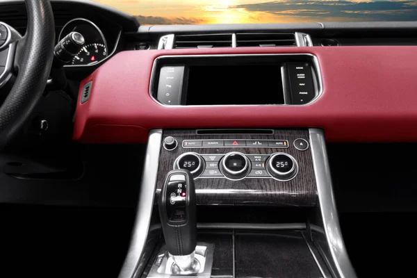 Rotes Modernes Luxusauto Interieur Lenkrad Schalthebel Und Armaturenbrett Detail Des — Stockfoto