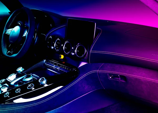 Moderní Luxusní Auto Uvnitř Modrých Růžových Tónech Interiér Prestižního Moderního — Stock fotografie