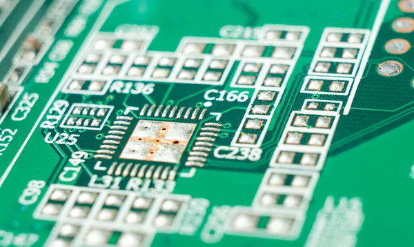 Μακρο Πλάνο Του Circuit Board Αντιστάσεις Μικροτσίπ Και Ηλεκτρονικά Εξαρτήματα — Φωτογραφία Αρχείου