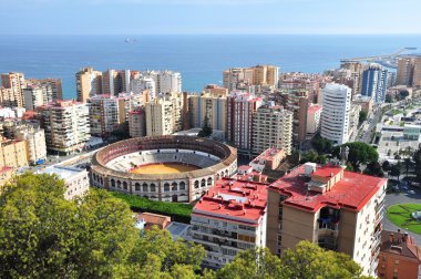 Plaza de Toros ve İspanyolca Malaga limanda