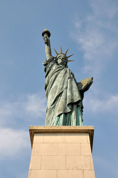 Estatua de la Libertad, París — Foto de Stock