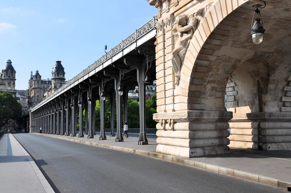 Bir-Hakeim brug in Parijs — Stockfoto