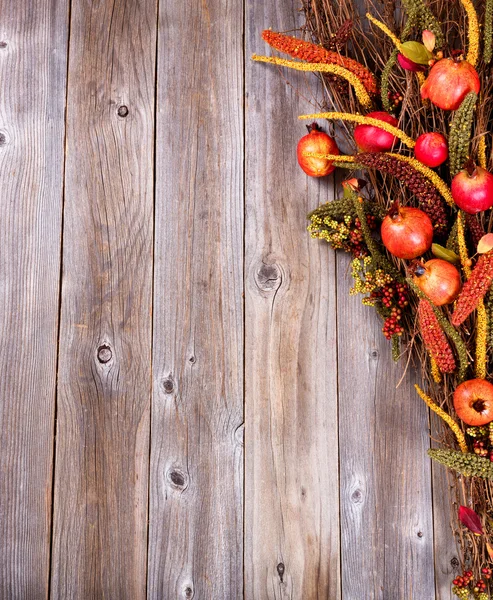 Right side border of autumn holiday decorations on rustic wooden — Stock Photo, Image