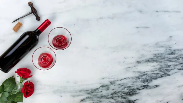 Vino Tinto Sacacorchos Para Feliz Día San Valentín Sobre Fondo — Foto de Stock