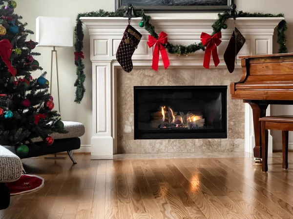 Nap Idő Természetes Fény Otthon Livingroom Díszített Karácsonyi Vagy Újévi — Stock Fotó