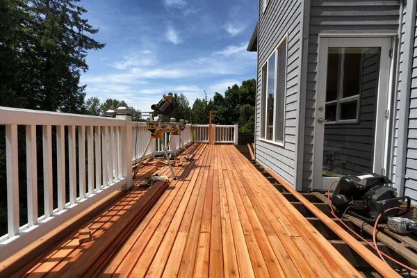 Complete Home Outdoor Deck Remodel New Red Cedar Wood Planks Royalty Free Εικόνες Αρχείου