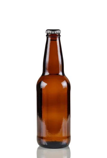 Unopened beer bottle on white with reflection — Stock Photo, Image