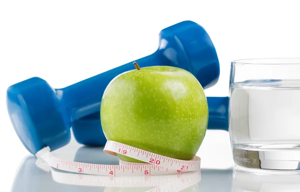 Jabłko świeże i wody dla diety — Zdjęcie stockowe