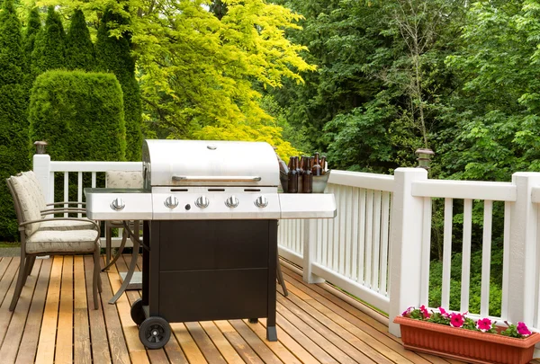 BBQ and Beer for outdoor party time — Stock Photo, Image