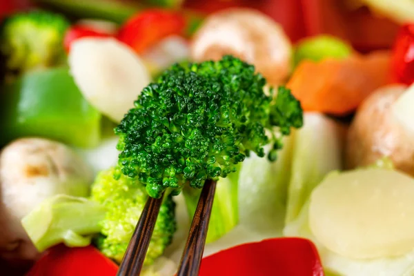 Čerstvě vařené zelenina připravené k jídlu — Stock fotografie