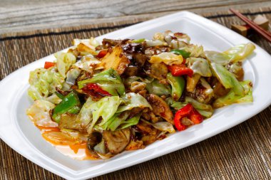 Taze pişmiş karışık sebze yemeye hazır 