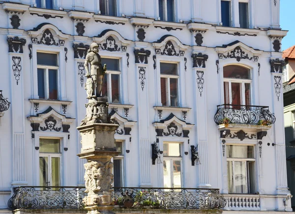 Maximilian Fountain at Main Square (Hlavne namestie) in Bratislava, Slovakia — Stock Photo, Image