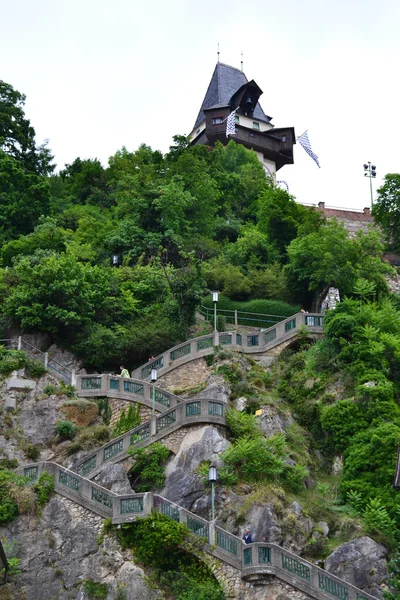 Сходи в башта годинника у Schlossber, Грац — стокове фото