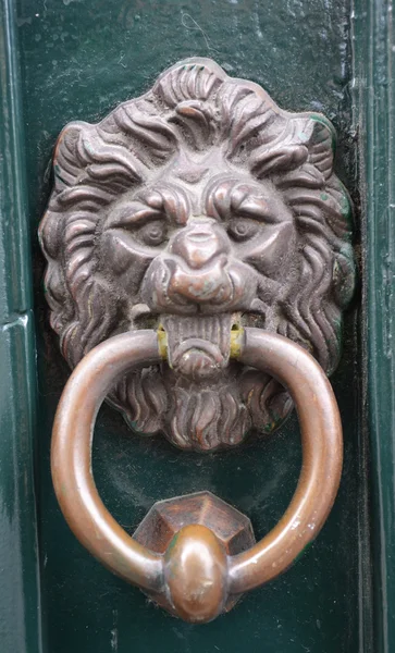 Poignée de porte antique décorative — Photo