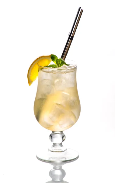 Alkoholischer Cocktail aus nächster Nähe — Stockfoto