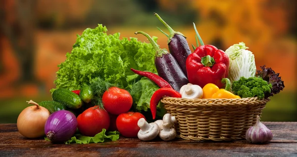 Fresh vegetables on table — Stock Photo, Image