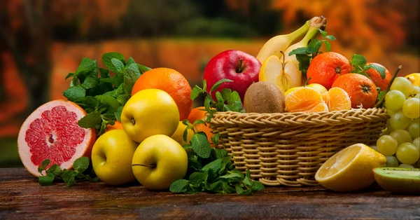 Ripe fruits on table — Stock Photo, Image