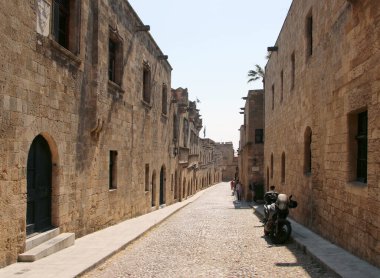 Yunanistan 'ın Rodos kentindeki Eski Rodos kasabasındaki Şövalyeler Bulvarı veya Odos Ippoton 