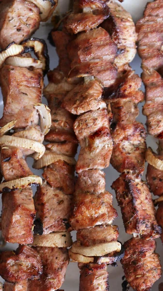 Kebaby Szaszłykach Przygotowane Grillu Węglowym Grillowanym Mięsie Grillowanym Jedzeniu Szaszłyku — Zdjęcie stockowe