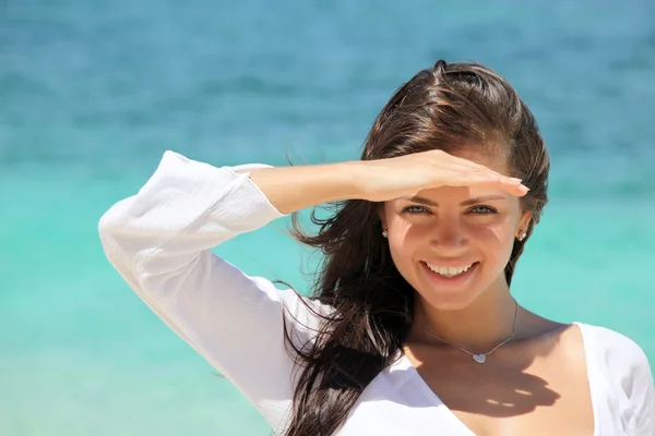 Mulher à beira-mar — Fotografia de Stock