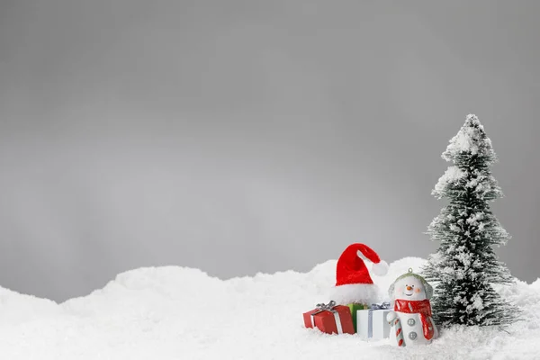 Biglietto Natale Capodanno Con Decorazioni Sulla Neve Giocattolo Pupazzo Neve — Foto Stock