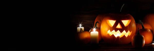 Halloween Pompoen Hoofd Lantaarns Brandende Kaarsen Houten Achtergrond Geïsoleerd Zwart — Stockfoto