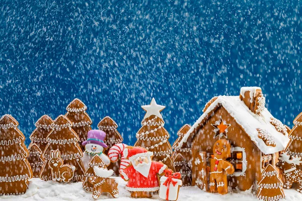 Casa Pan Zenzero Abeti Natale Babbo Natale Biscotti Regalo Concetto — Foto Stock