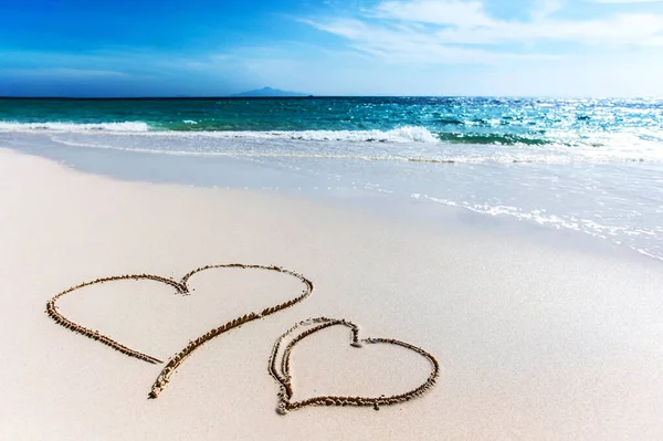 Dibujar Corazones Playa Amor Concepto San Valentín —  Fotos de Stock