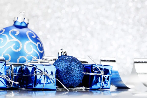 Julklappar och dekoration — Stockfoto