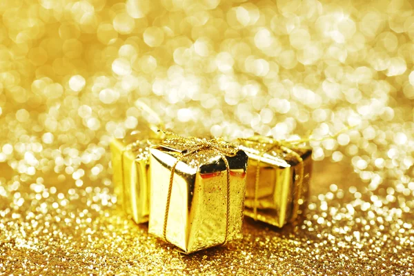 Gold-Geschenkschachteln — Stockfoto