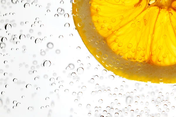 Naranja en el agua — Foto de Stock