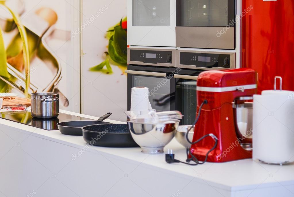 Fotos de Utensilios de cocina modernos - Imagen de © vlarub #68021657