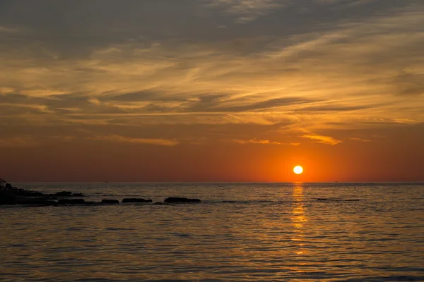 Gorgeous sunset on the rocky coast of Adriatic — Stock Photo, Image