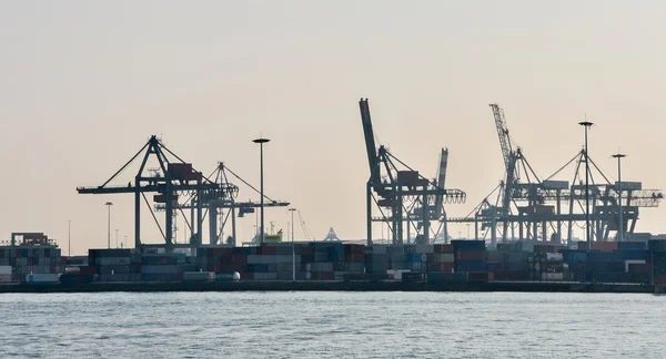 Linha do horizonte do porto de carga marítima de Roterdão — Fotografia de Stock