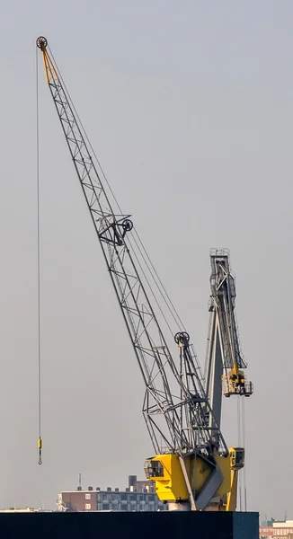 Porto de carga marítima guindastes grandes — Fotografia de Stock