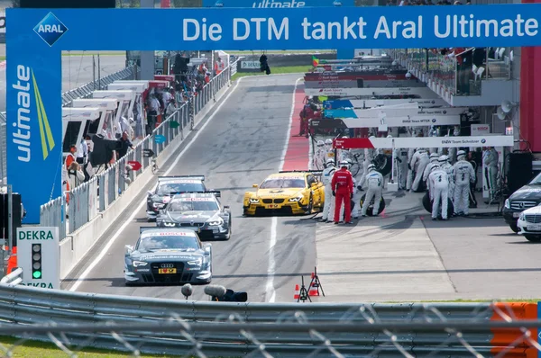DTM (Deutsche Tourenwagen Meisterschaft) on MRW (Moscow RaceWay), Moscow, Russia, 2013-08-04 — Stock Photo, Image