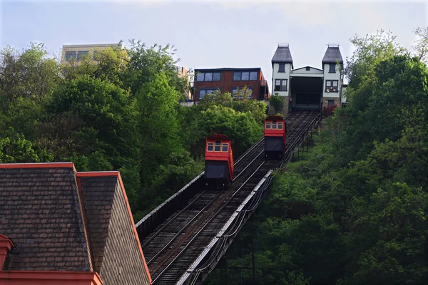 Duquesne Incline en Pittsburgh, Pennsylvania, Estados Unidos . — Foto de Stock