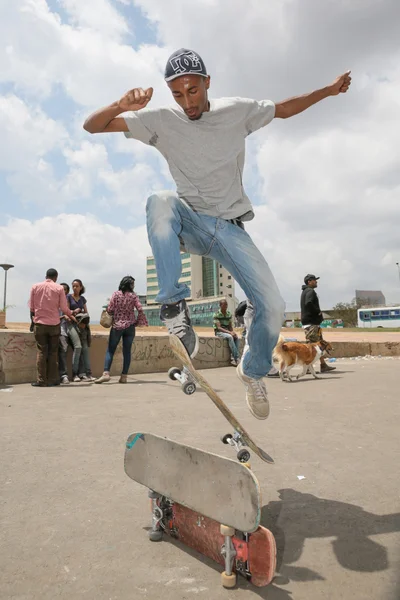 Skateboarden in Addis — Stockfoto