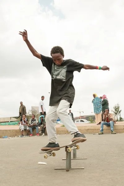 Skateboarden in Addis — Stockfoto