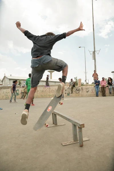 Skateboarding v Addis — Stock fotografie