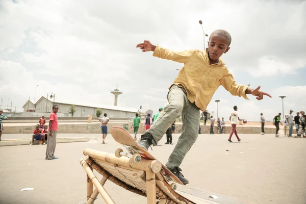 Skateboarding v Addis — Stock fotografie